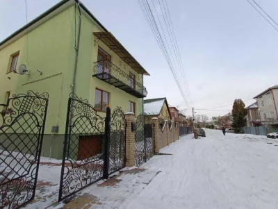 Продаж будинку з сонячними панелями, район школи №2, м. Дрог