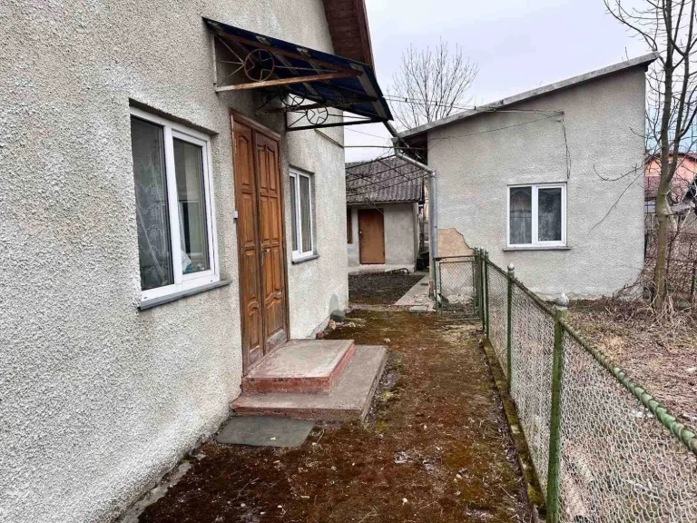 Продаж 4-кімнатного будинку + земля, р-н школи №2, у м. Дрог