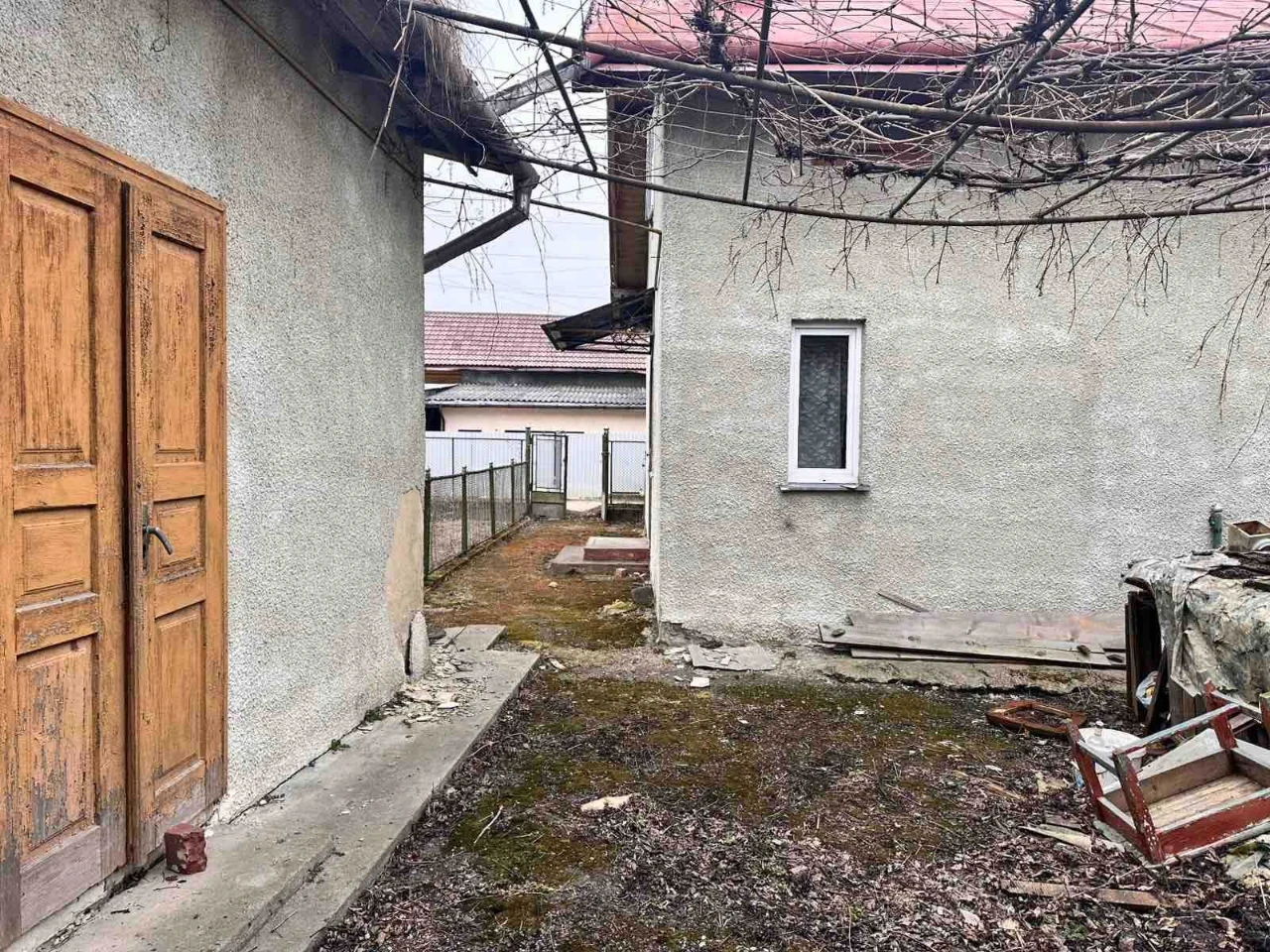 Продаж 4-кімнатного будинку + земля, р-н школи №2, у м. Дрог