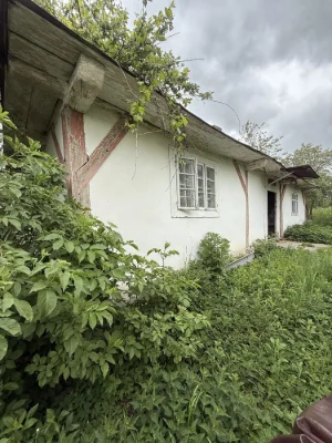 Ділянка (зі старим будинком). Львівський р-н, с.Великі Перед