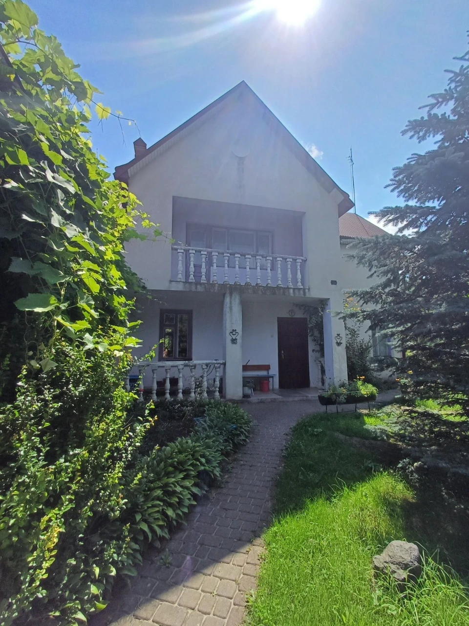 99 тис дол Продаж будинку 300 м кв + 10 соток м. Жовква