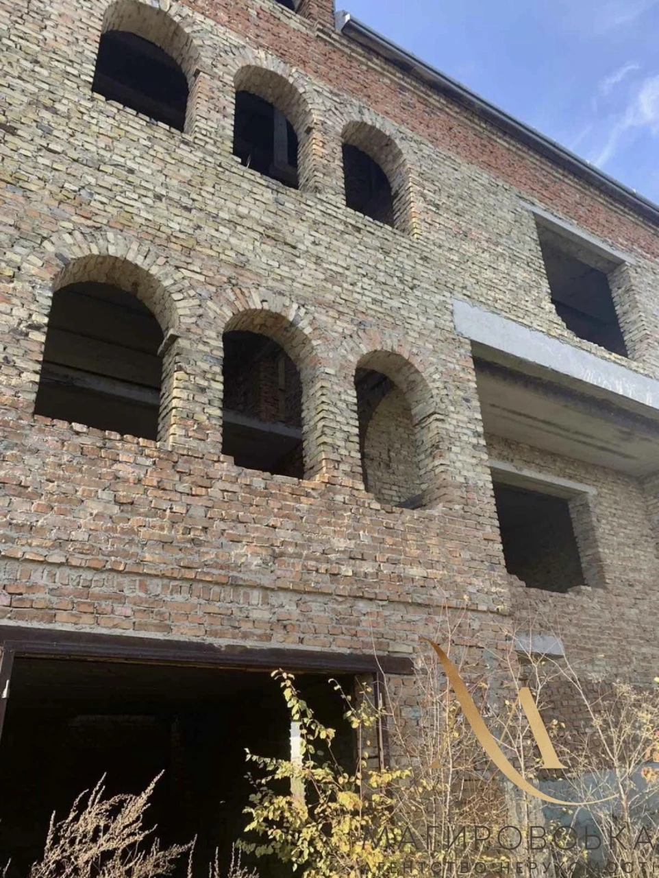 Продаж будинку в м.Золочів.(дві спарки)