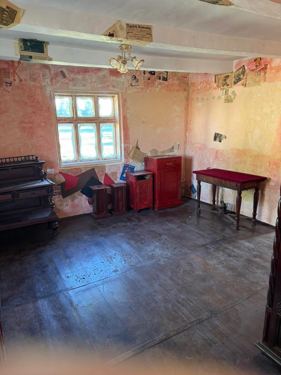 Будинок із великою земельною ділянкою.60 км від Львова,Золоч