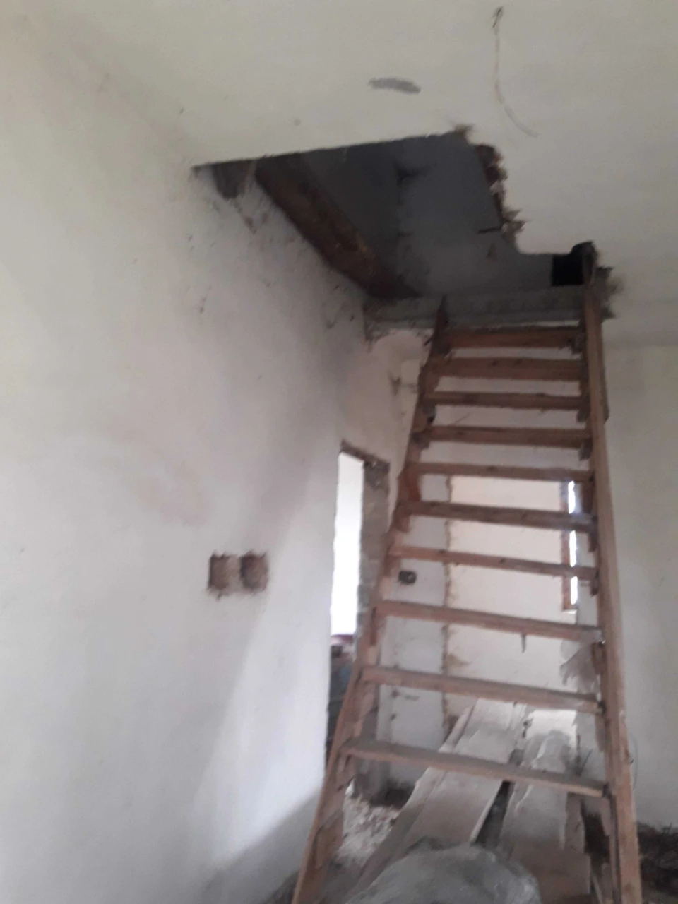 Незавершене будівництво+будинок житловий
