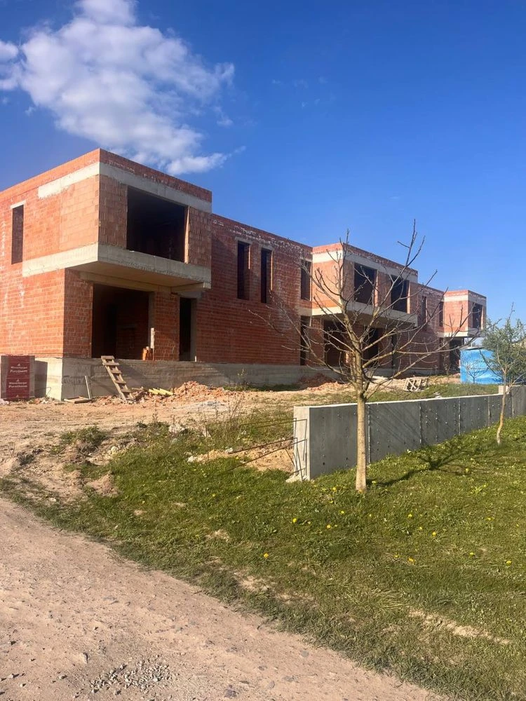 Продаж котеджів преміум-класу в Пустомитах