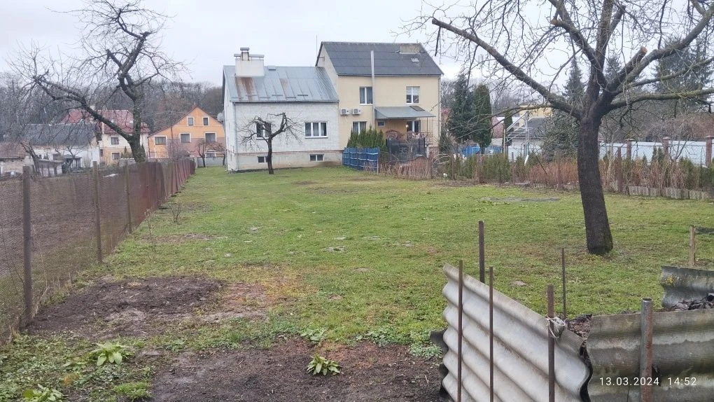 Продаж будинку в центрі Пустомит