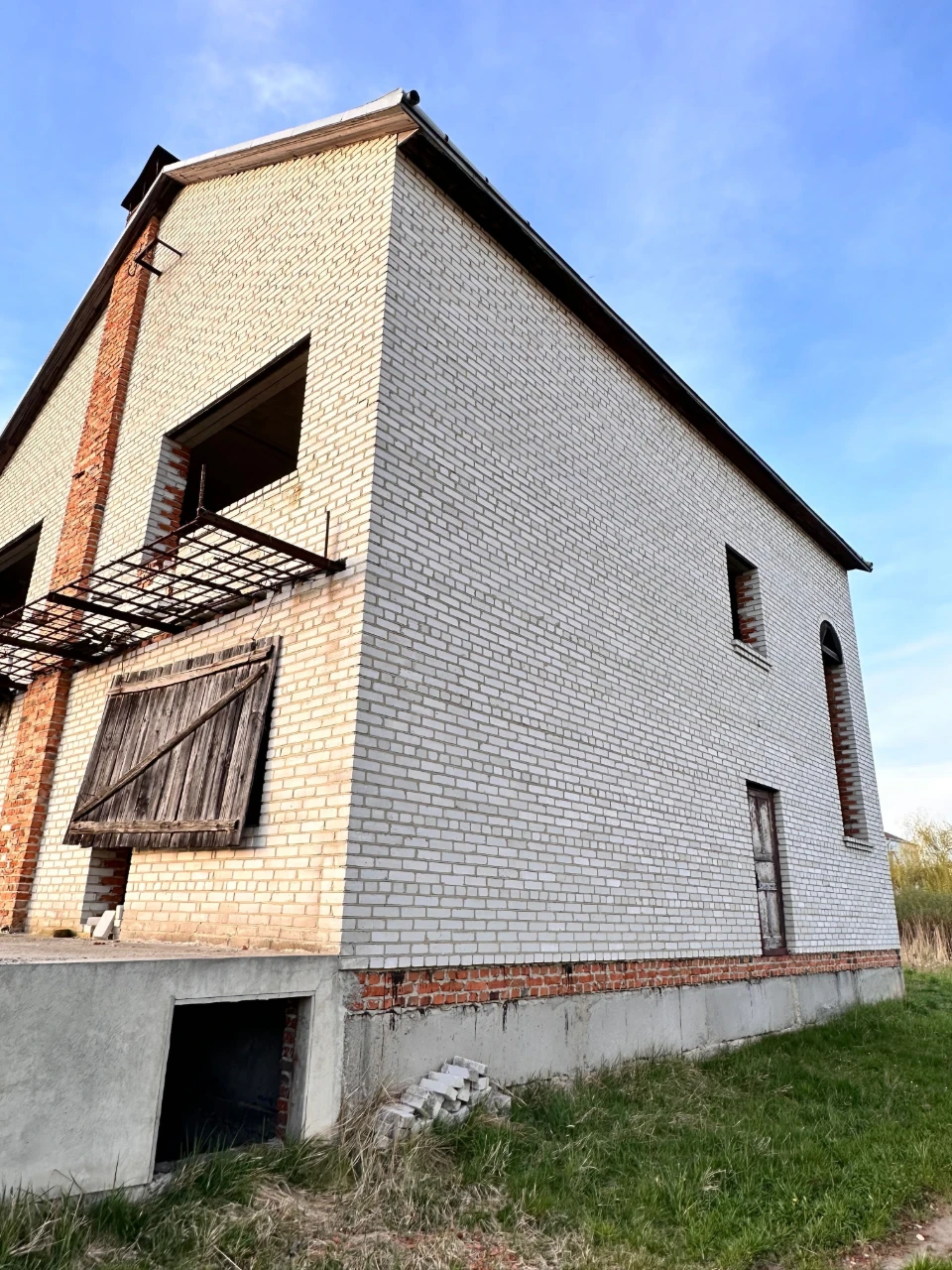 Продам будинок в м. Пустомити