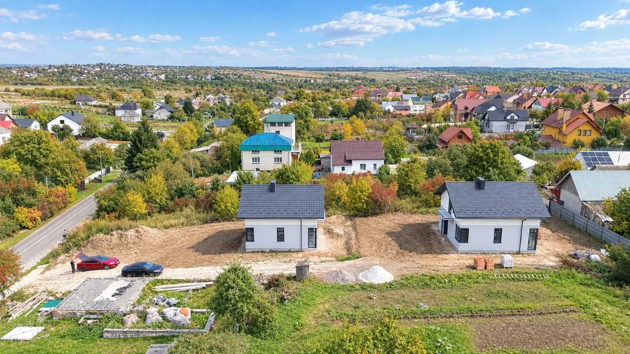 Продаж будинку 123 м² з ділянкою 6 соток біля Пустомит