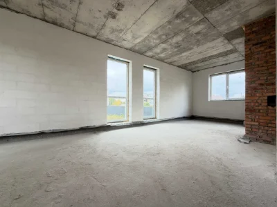 Продаж котеджу 85 м² з підвалом 40 м² у центрі Пустомит