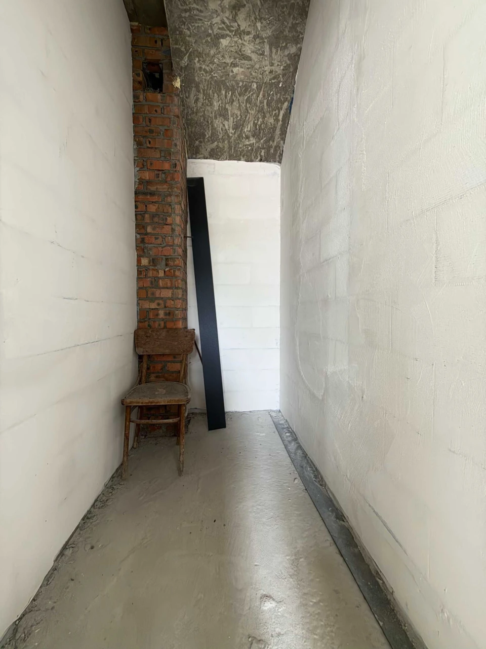 Продаж котеджу 85 м² з підвалом 40 м² у центрі Пустомит