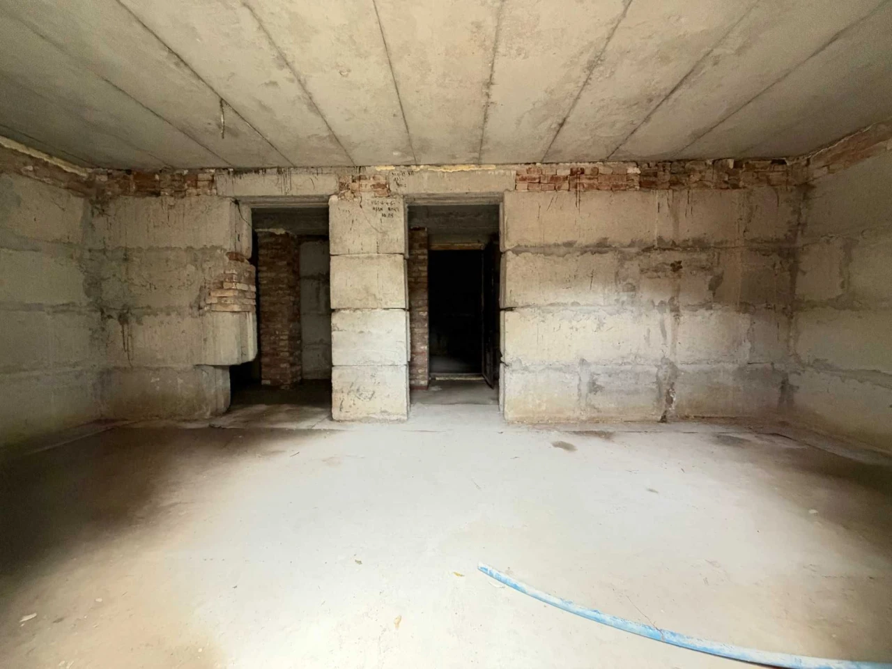 Продаж котеджу 85 м² з підвалом 40 м² у центрі Пустомит