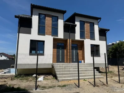 Продаж спареного котеджу 115.8 м.кв. в Пустомитах