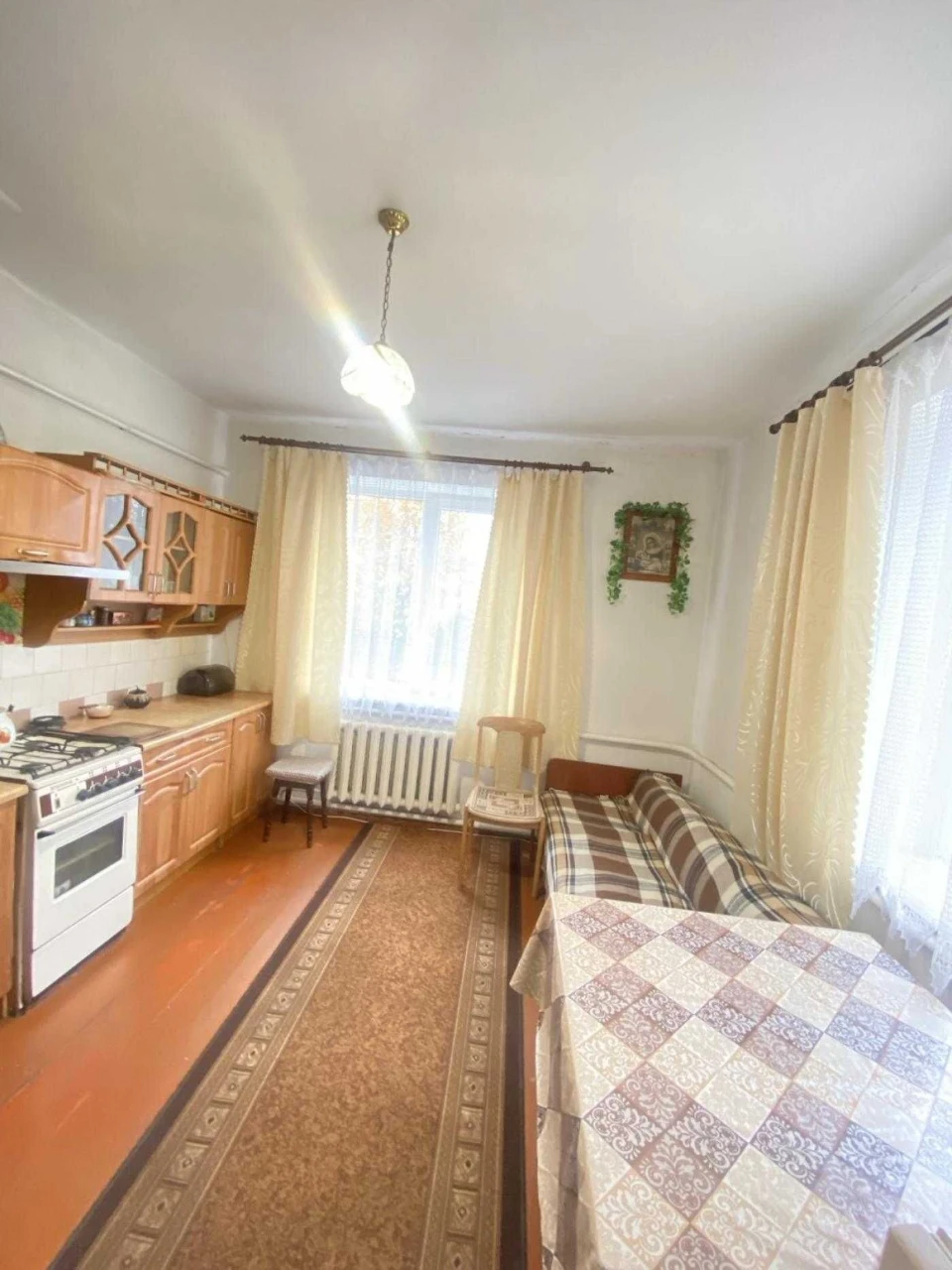 Продаж житлового будинка в місті Радехів, Львівська область