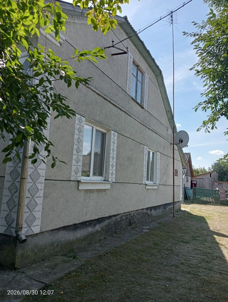 Терміново Продається добротний будинок з усіма комунікаціями