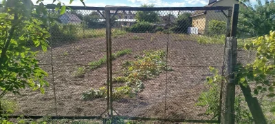 ПРОДАЖ ВІД ВЛАСНИКА.Продам дачу у центральній частині Радехо