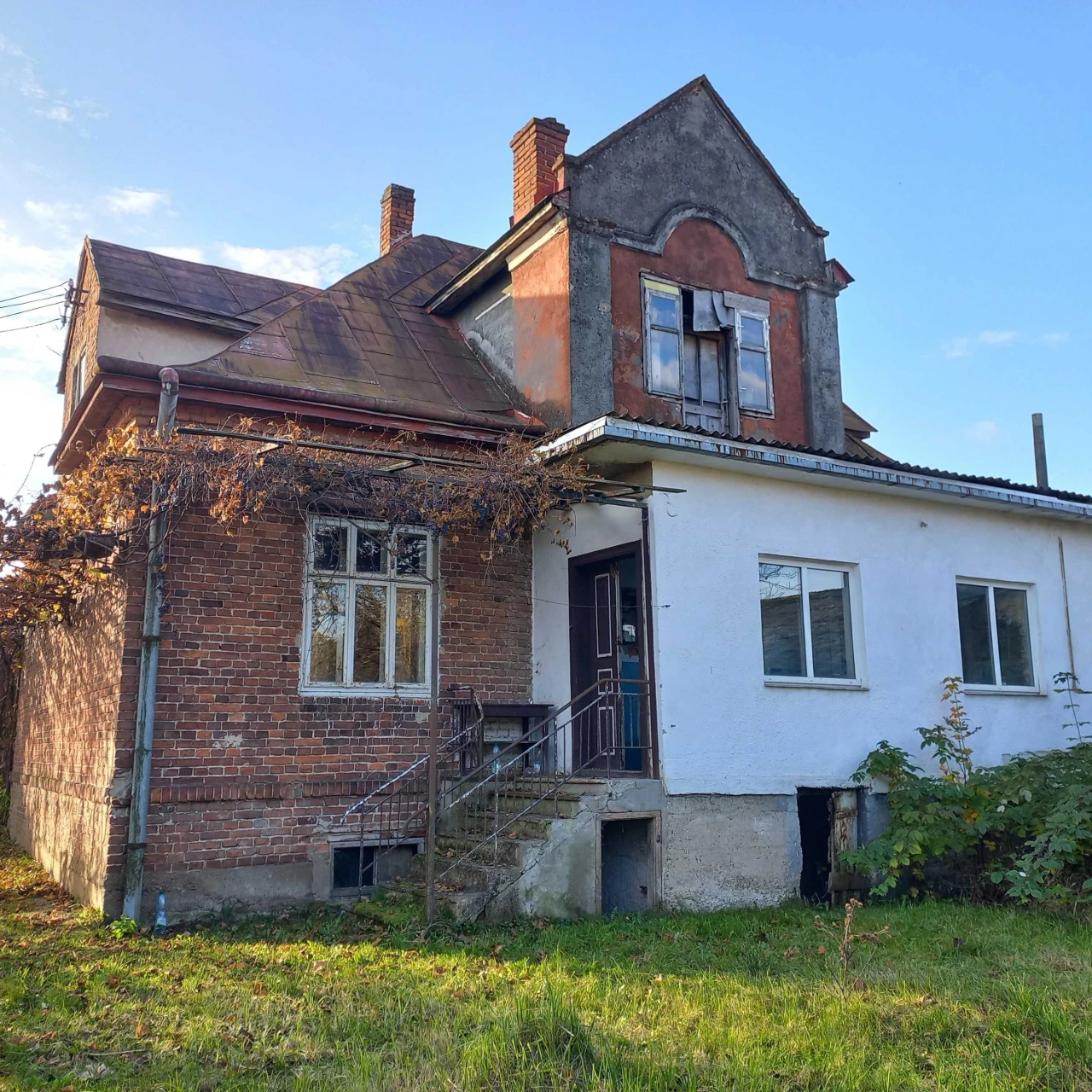 Продам житловий будинок м.Самбір