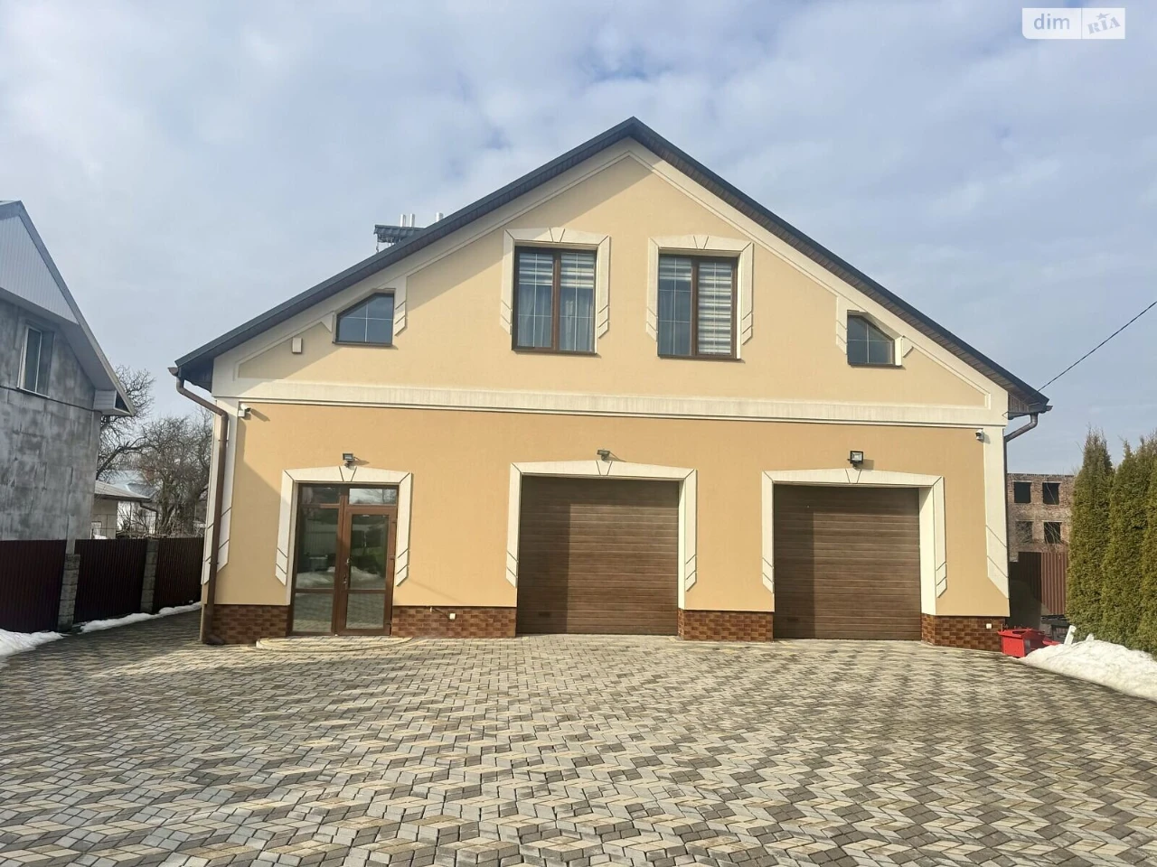 Продаж Дім