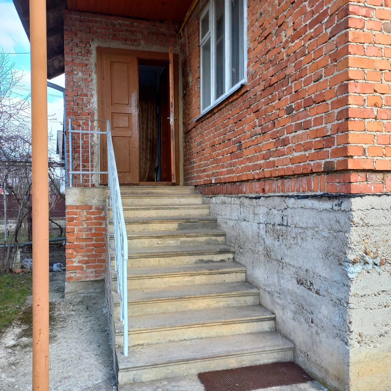 Продам житловий будинок м.Самбір