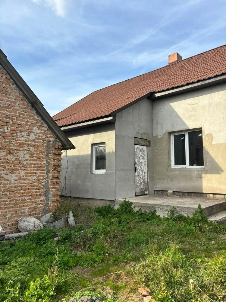 Продається цегляний будинок
