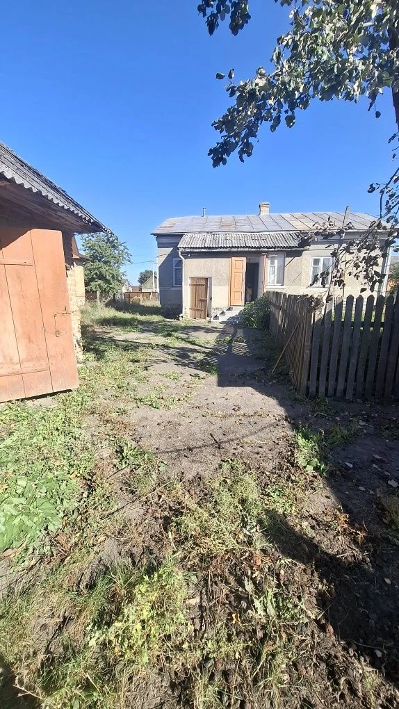 Продам цегляний будинок