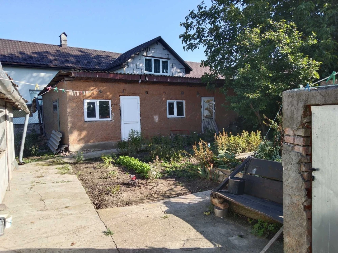 Будинок з ділянкою 10 соток на об’їзній — ідеально під бізне