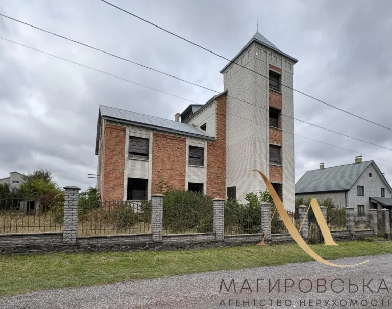Продаж будинку (незавершене будівництво) в м.Сокаль.