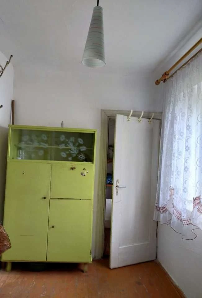 Будинок та земельна ділянка в м. Стрий