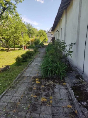 Продається нежитлове приміщення.