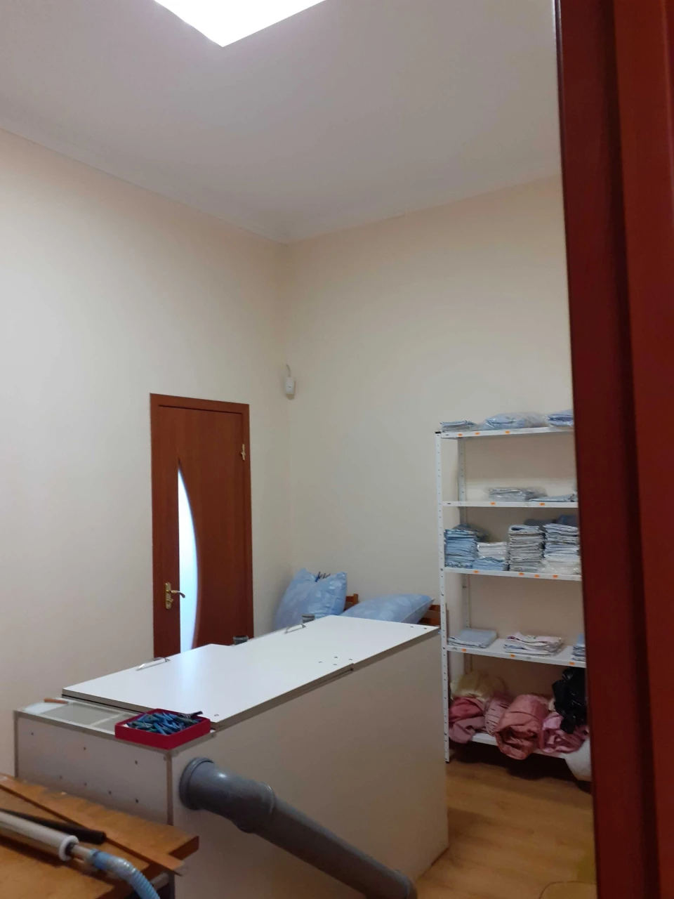 Продається нежитлове приміщення.