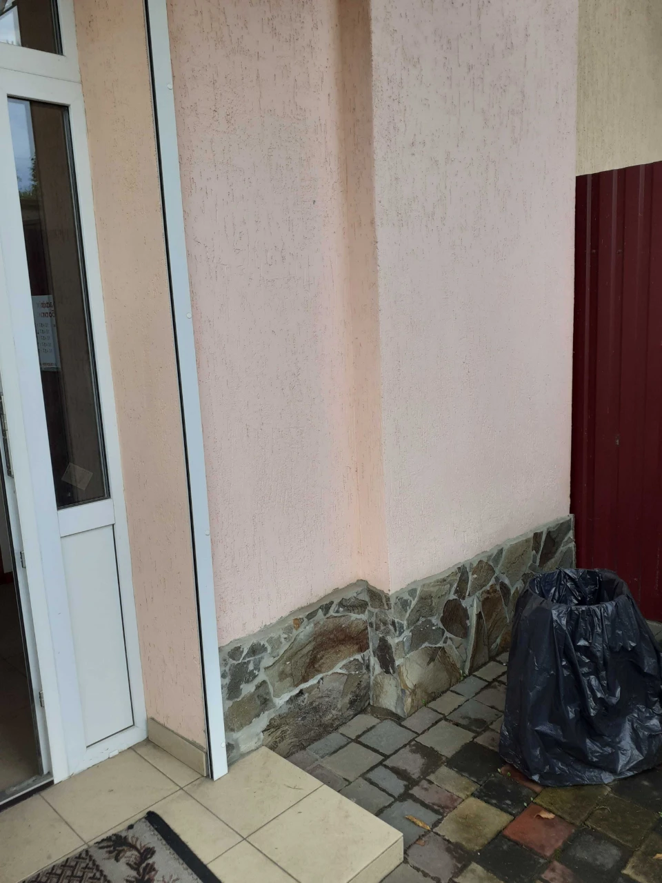 Продається нежитлове приміщення.