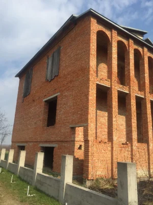 Будинок (не закінчене будівництво)