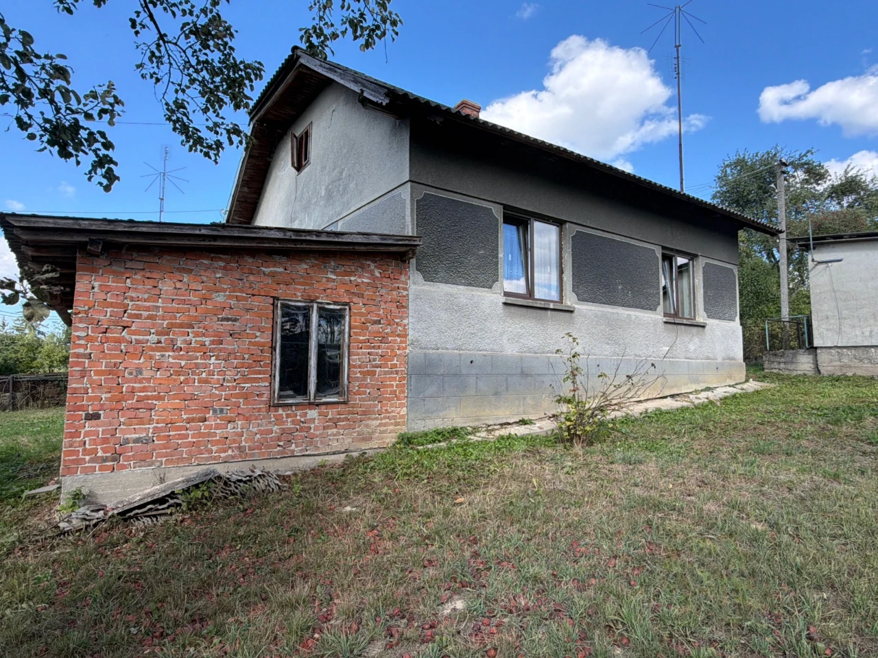 Цегляний будинок неподалік Стрия (15км). Зі всіма вигодами!
