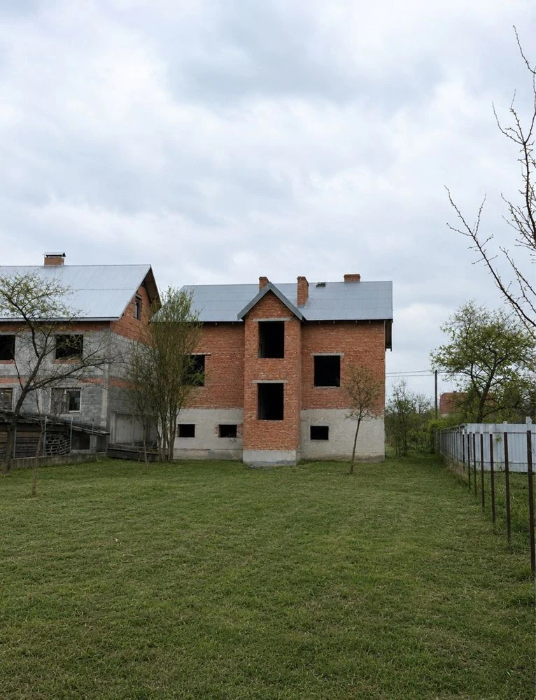 Новобудова в с. Добрівляни