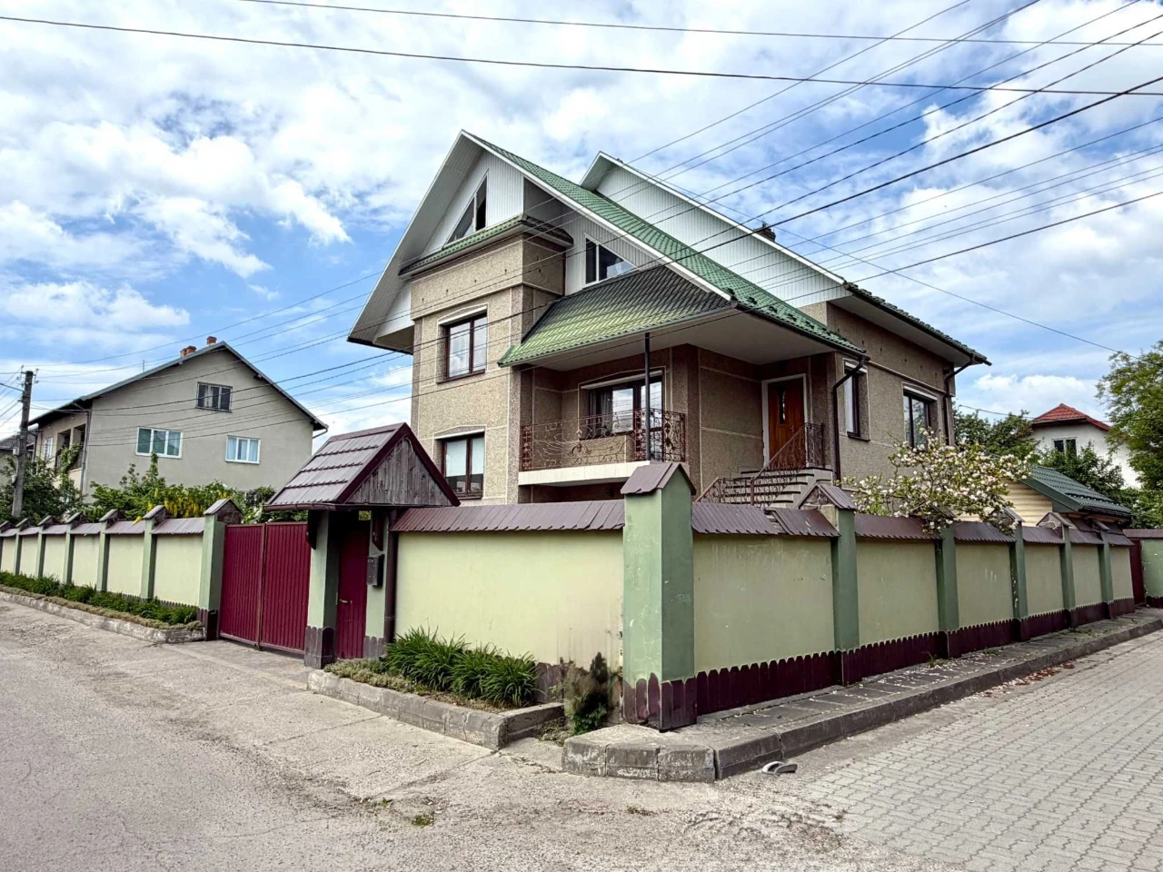 ПРОДАЖ БУДИНКУ В м. СТРИЙ вул. Героїв Берестечка
