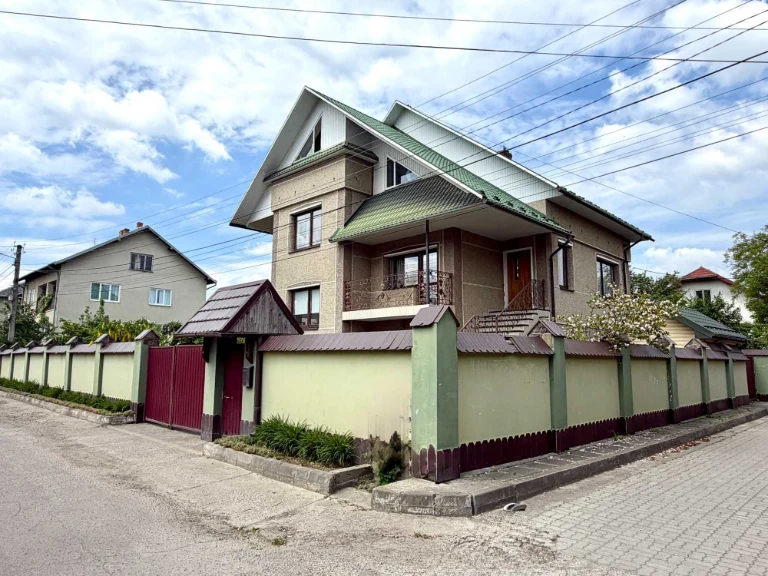 ПРОДАЖ БУДИНКУ В м. СТРИЙ вул. Героїв Берестечка