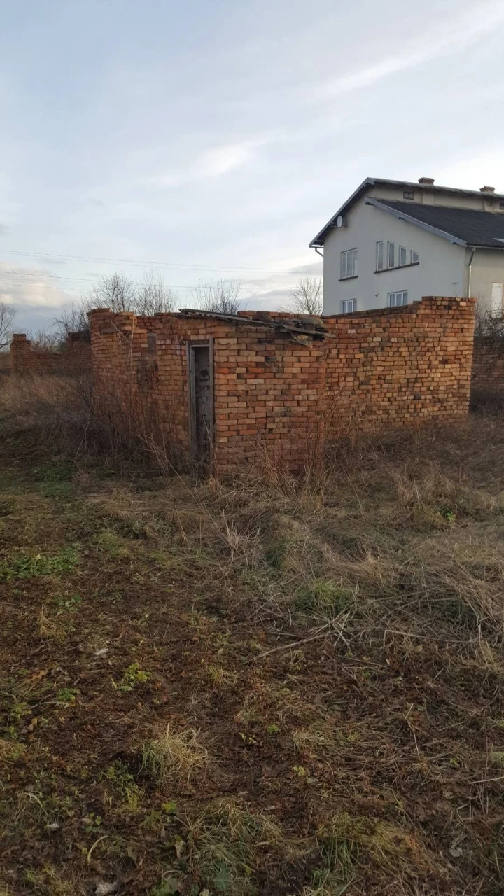 Продам незавершене будівництво.