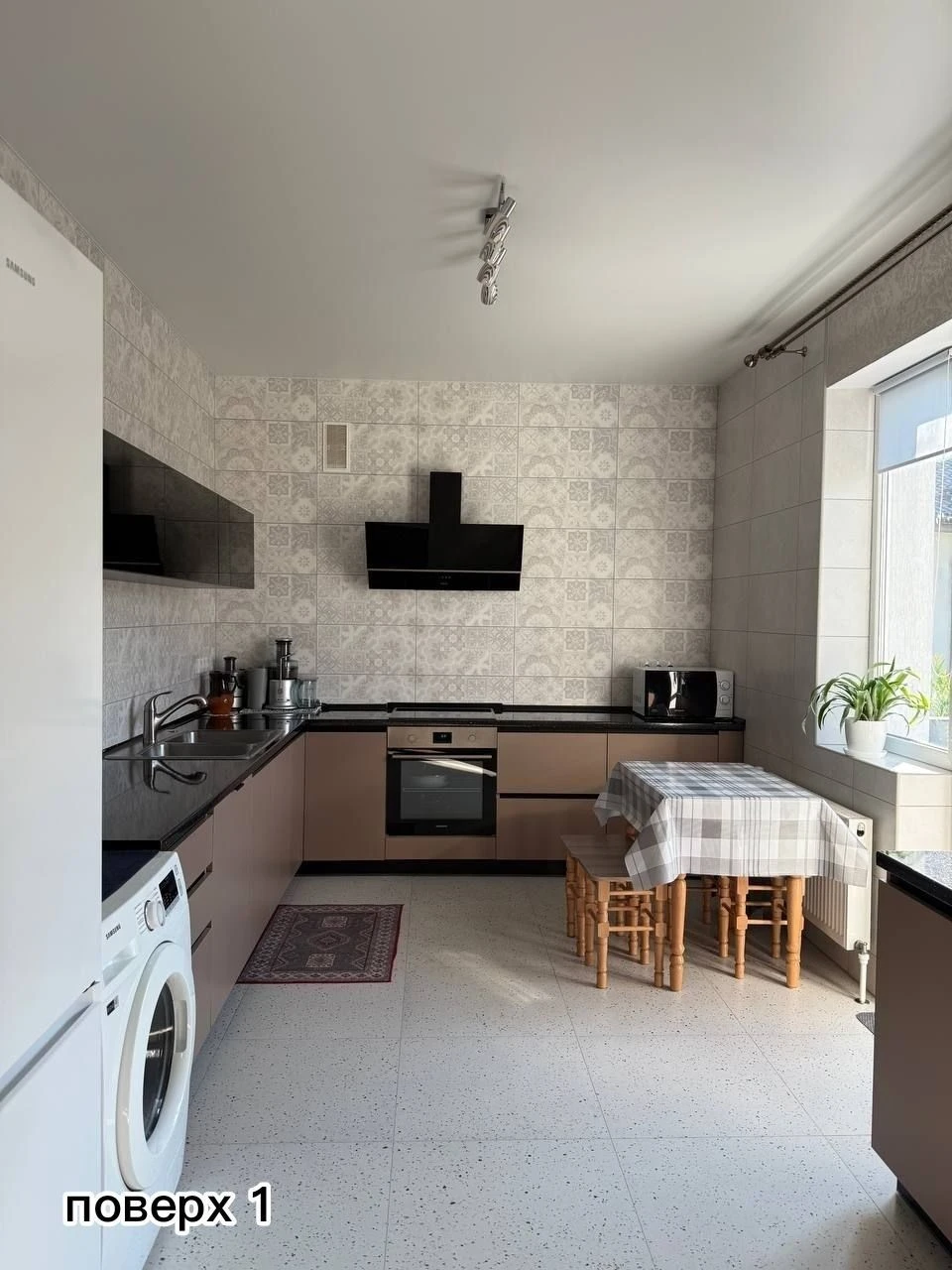 Без %. 253м2, 6 соток, РЕМОНТ, м.Стрій