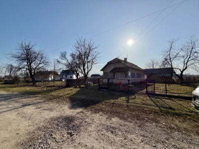 Продаж цегляного будинку неподалік міста Стрий (14км).