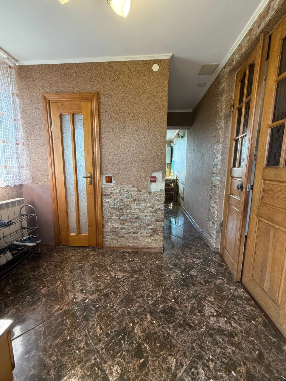 Продається власний цегляний будинок  в с.Луг  Львівської обл