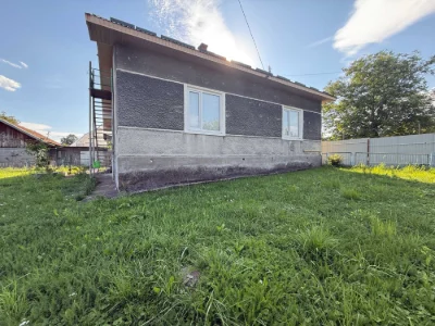 Продається власний цегляний будинок  в с.Луг  Львівської обл