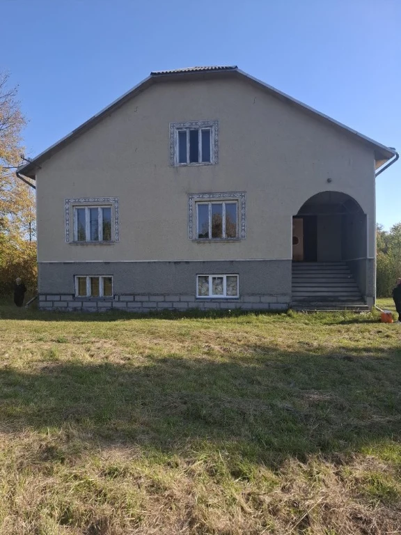 Продаж  будинку поруч з Дрогобичем(7 км) с.Унятичі