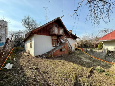 Продаж будинку вул. Івасюка