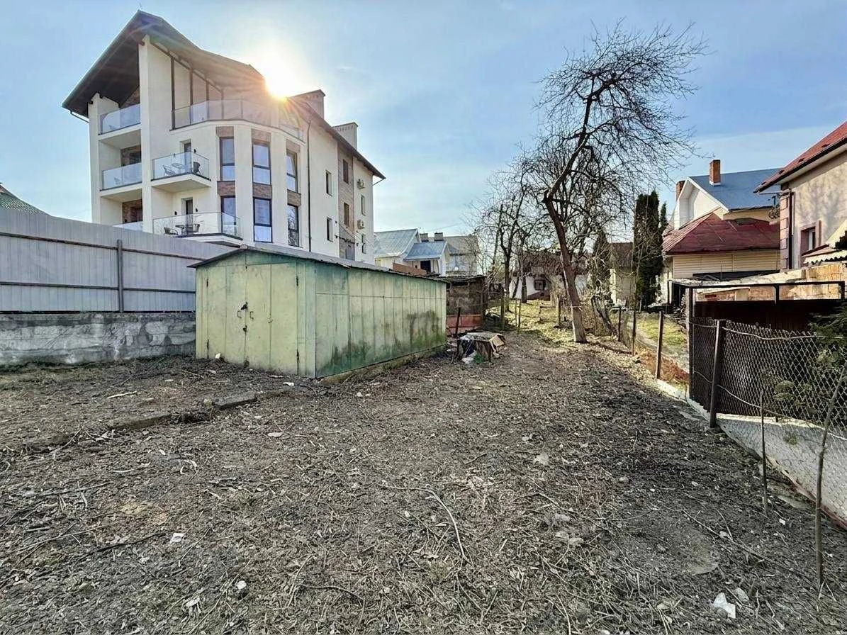 Продаж будинку вул. Івасюка