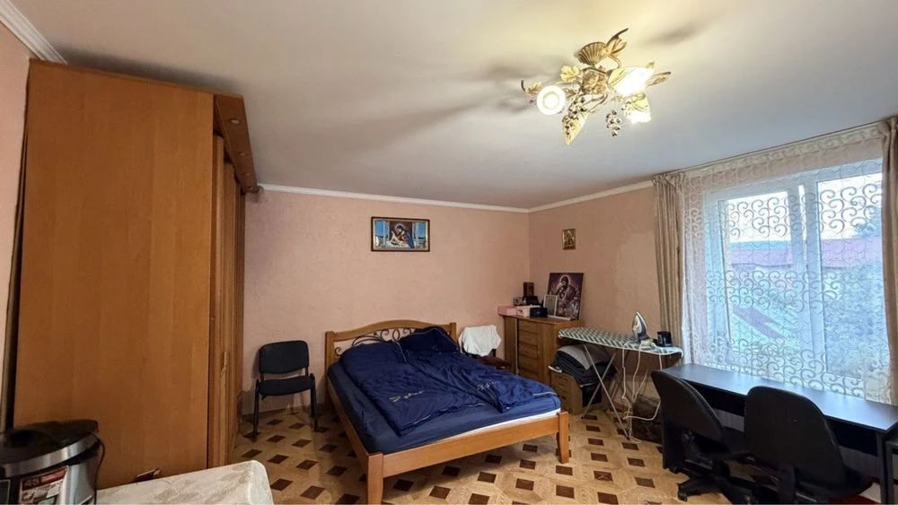 Продається якісний великий будинок