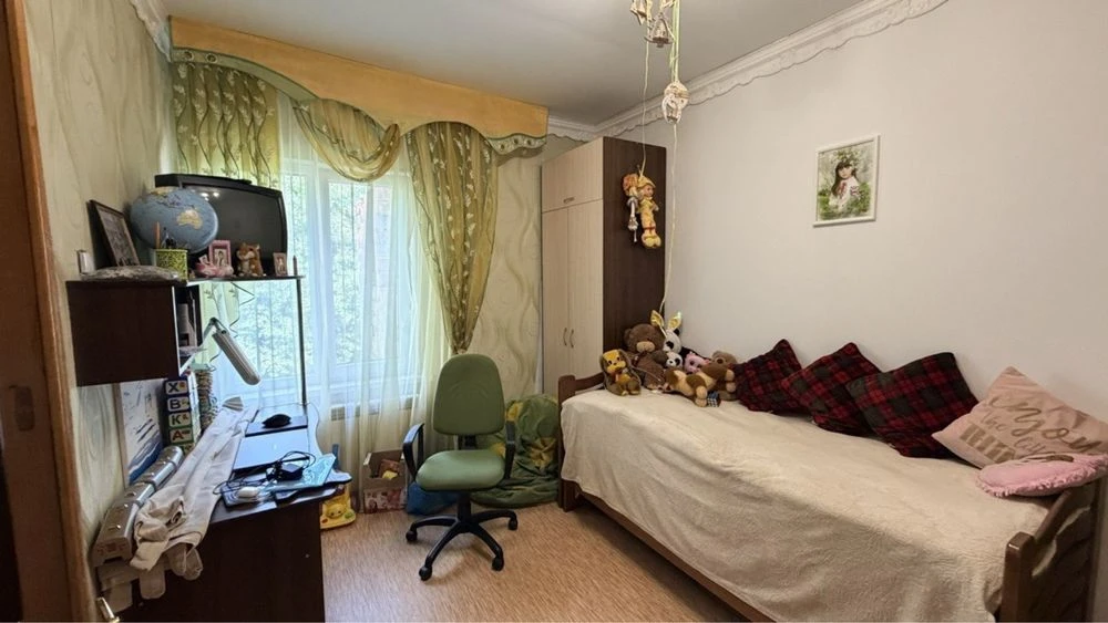 Продається якісний великий будинок
