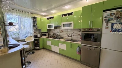 Продається якісний великий будинок