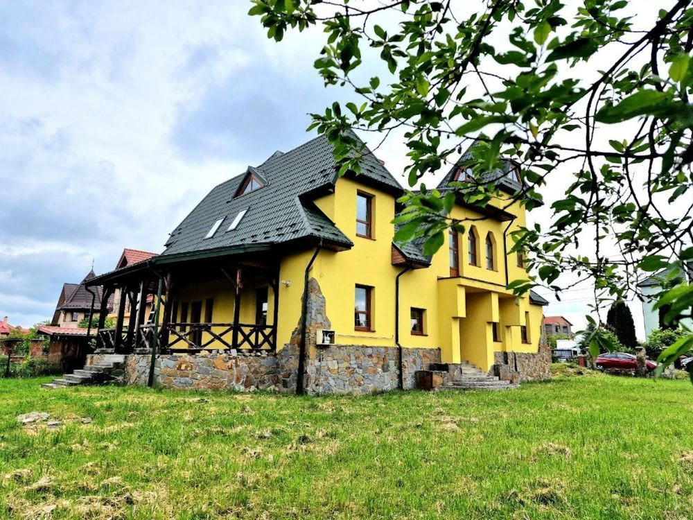 Продається дуже гарний будинок у м. Трускавці