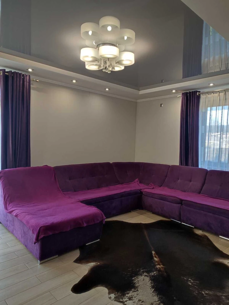 Продам двоповерховий будинок світлий затишний +15 сот .землі