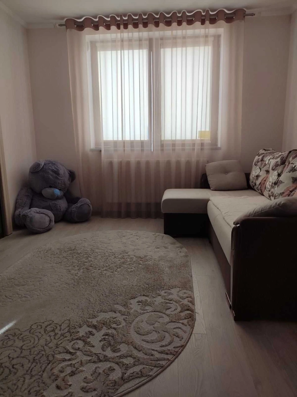 Продам двоповерховий будинок світлий затишний +15 сот .землі