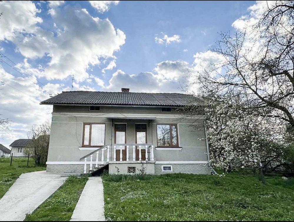 Продаж будинку  біля Трускавця, під сертифікат або ваучер